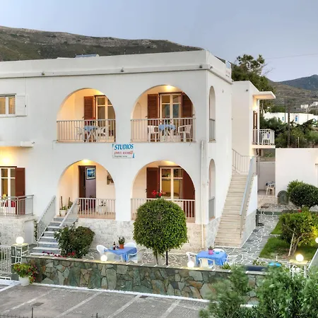 John's & Apartment Parikia (Paros)