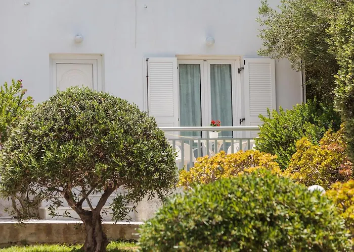 John's & Διαμέρισμα Πάρος