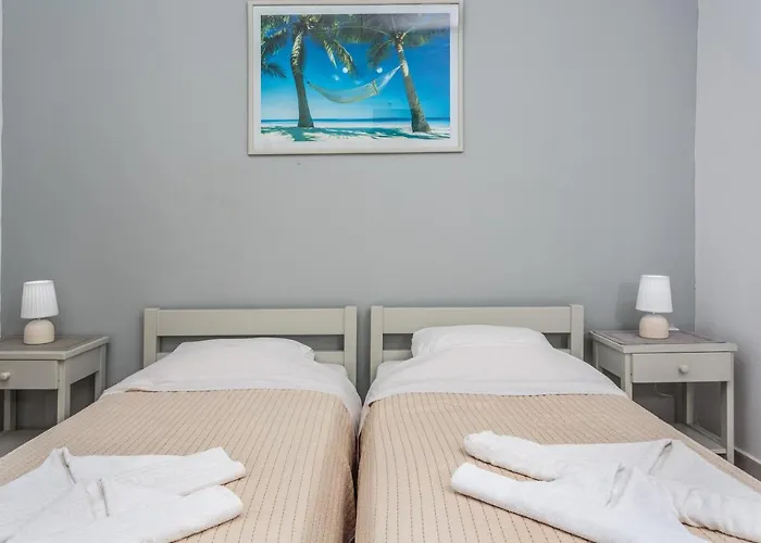 John's & Διαμέρισμα *